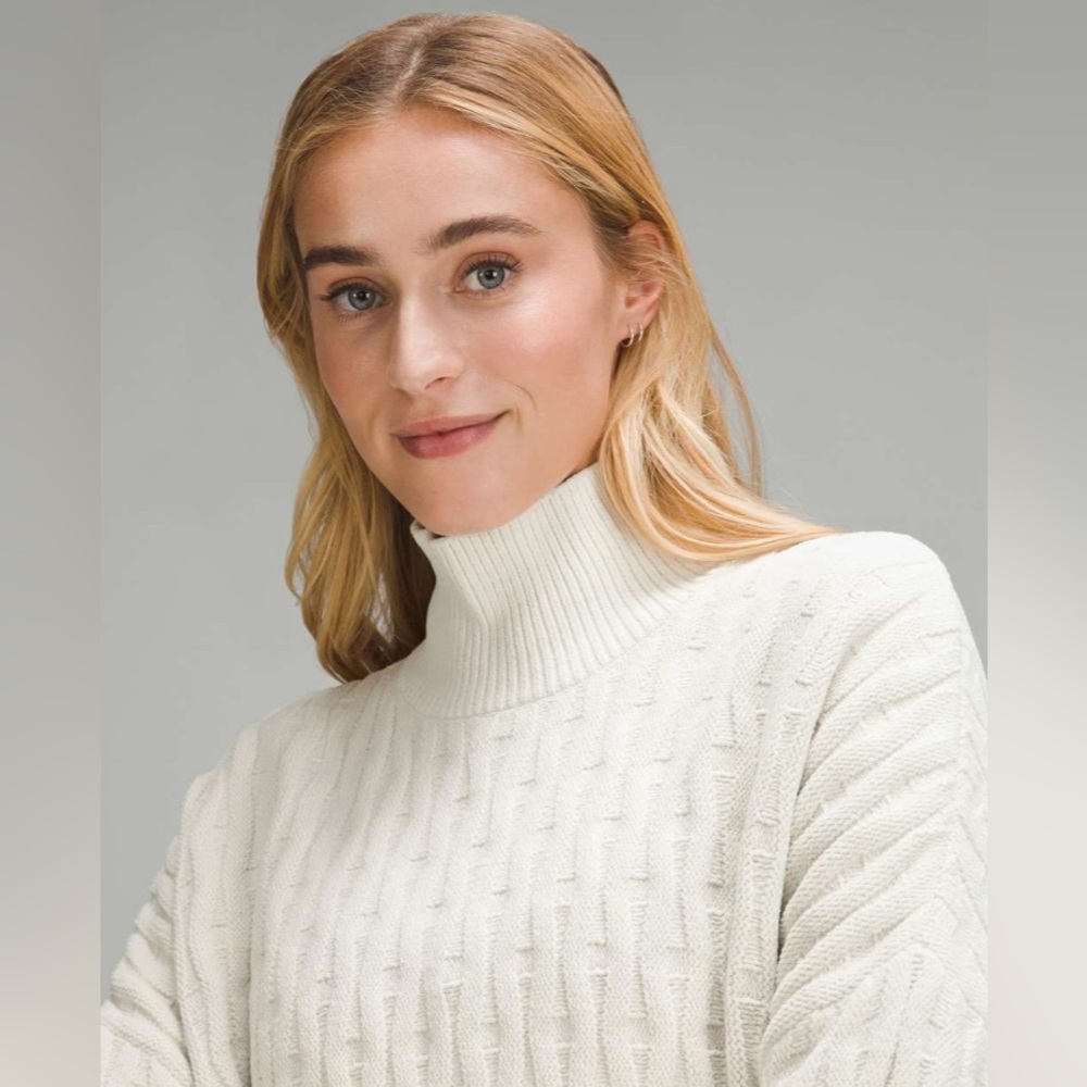 NWT Lululemon Cable Knit Relaxed Fit Sweater in Bone - Picture 3 of 15